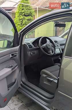 Мінівен Volkswagen Touran 2013 в 