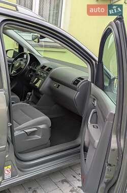 Мінівен Volkswagen Touran 2013 в 
