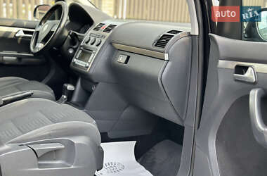 Минивэн Volkswagen Touran 2008 в 