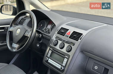 Минивэн Volkswagen Touran 2008 в 