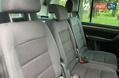 Минивэн Volkswagen Touran 2010 в 