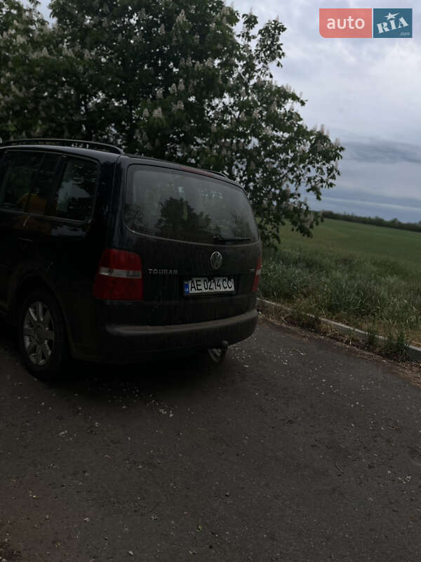 Мінівен Volkswagen Touran 2005 в Нікополі