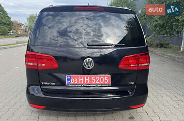 Мінівен Volkswagen Touran 2011 в 