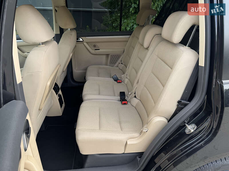 Мінівен Volkswagen Touran 2011 в Білій Церкві