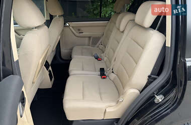 Мінівен Volkswagen Touran 2011 в 