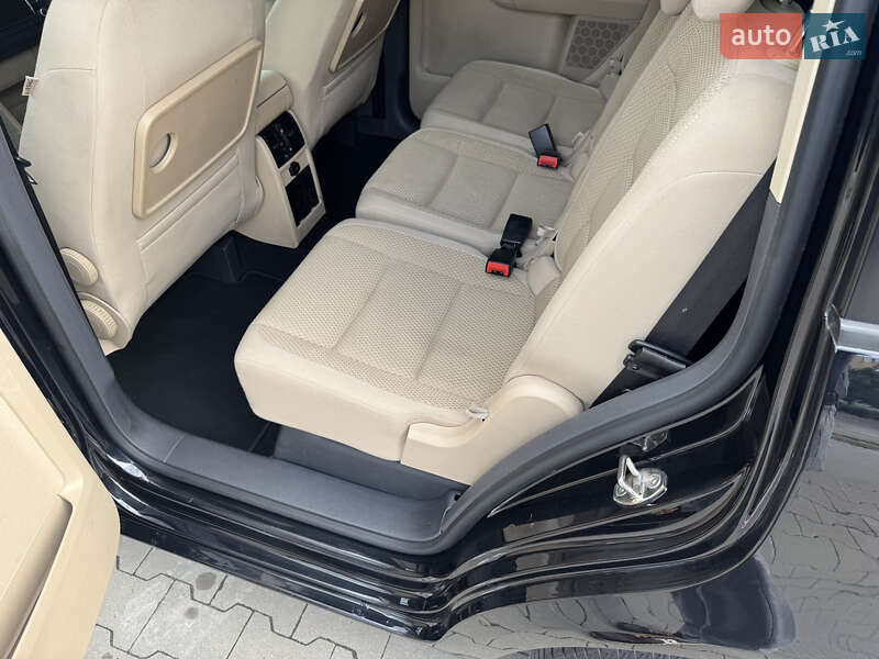 Мінівен Volkswagen Touran 2011 в Білій Церкві