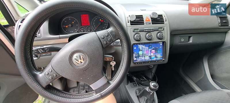 Минивэн Volkswagen Touran 2009 в Чернигове