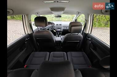 Мінівен Volkswagen Touran 2013 в 