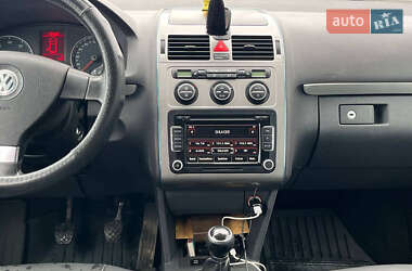 Минивэн Volkswagen Touran 2009 в 