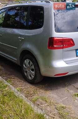 Минивэн Volkswagen Touran 2014 в 