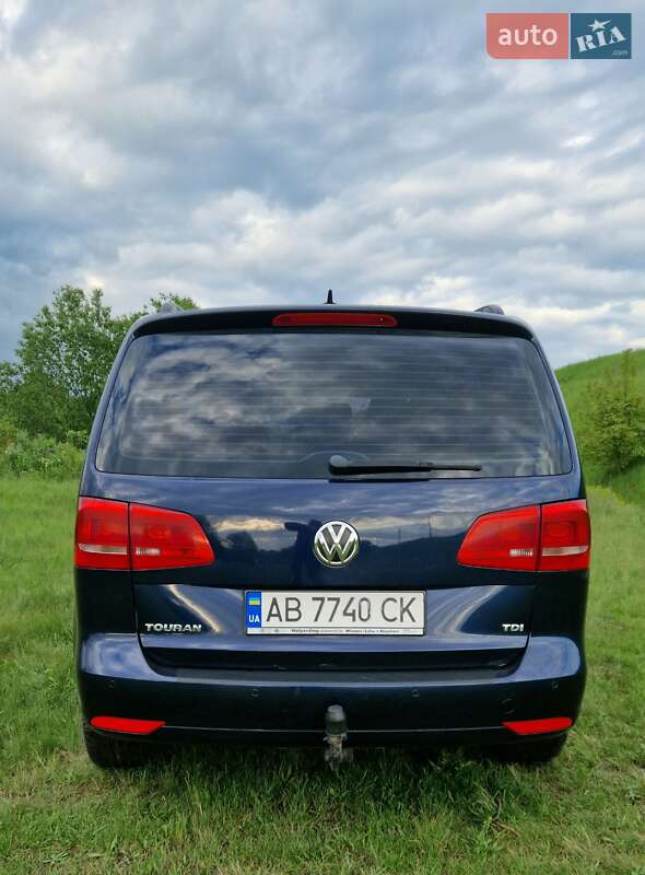 Минивэн Volkswagen Touran 2011 в Калиновке