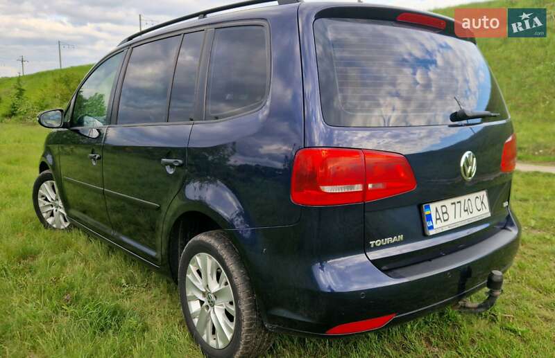 Минивэн Volkswagen Touran 2011 в Калиновке