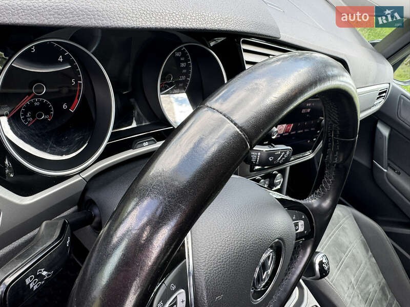 Микровэн Volkswagen Touran 2020 в Броварах