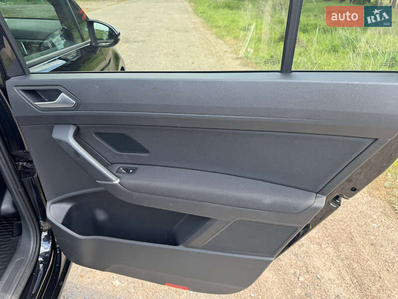 Микровэн Volkswagen Touran 2020 в Броварах