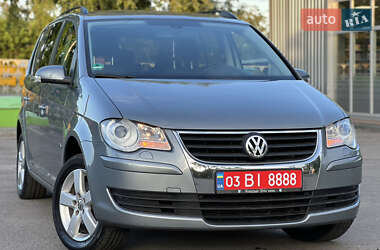 Минивэн Volkswagen Touran 2008 в 