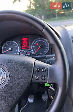 Минивэн Volkswagen Touran 2008 в 