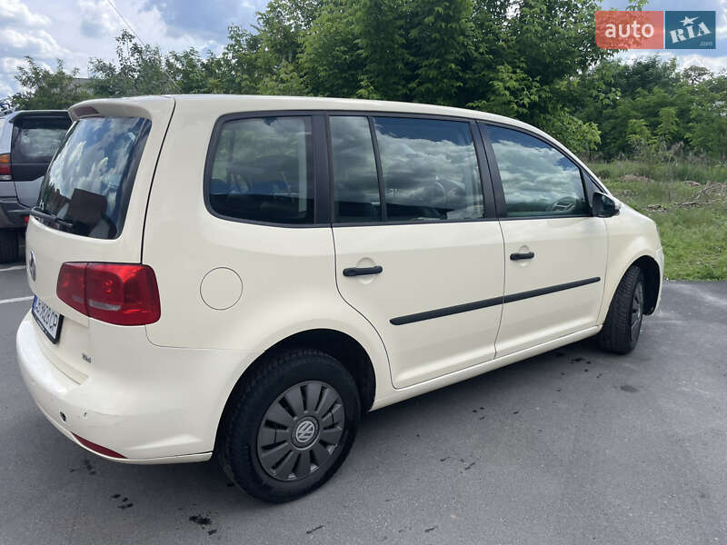 Минивэн Volkswagen Touran 2013 в Чернигове