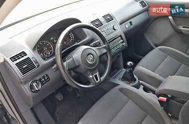 Минивэн Volkswagen Touran 2011 в 