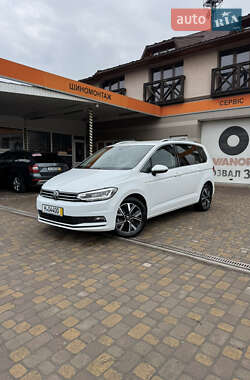 Микровэн Volkswagen Touran 2020 в Сваляве
