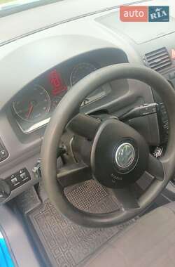 Минивэн Volkswagen Touran 2006 в 