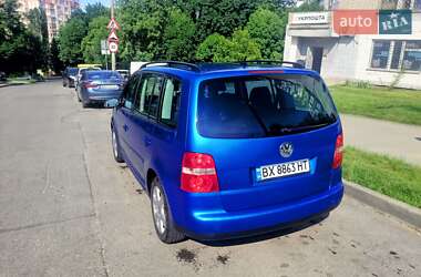 Минивэн Volkswagen Touran 2006 в 