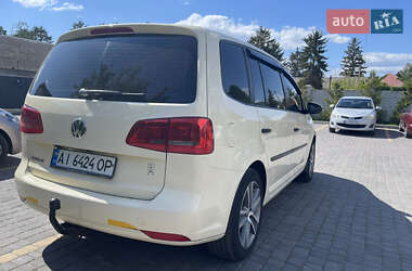 Минивэн Volkswagen Touran 2011 в 