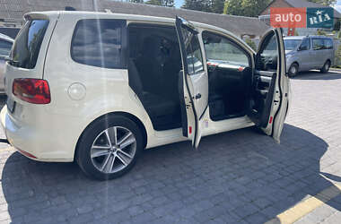 Минивэн Volkswagen Touran 2011 в 