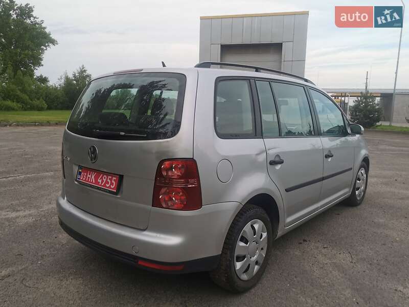 Минивэн Volkswagen Touran 2009 в Любомле