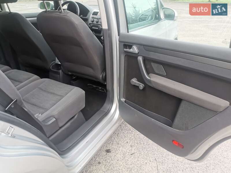 Минивэн Volkswagen Touran 2009 в Любомле