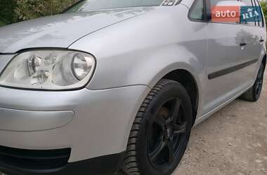 Минивэн Volkswagen Touran 2004 в 