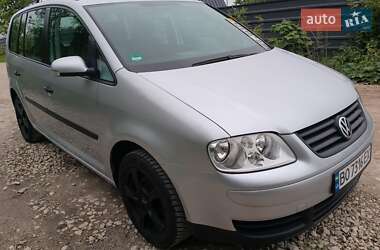 Минивэн Volkswagen Touran 2004 в 