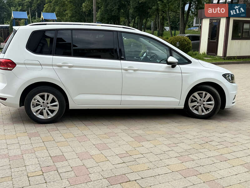 Мікровен Volkswagen Touran 2017 в Стрию