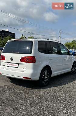 Минивэн Volkswagen Touran 2013 в 