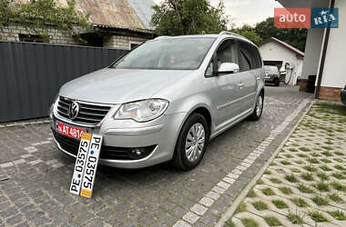 Мінівен Volkswagen Touran 2007 в Звягелі