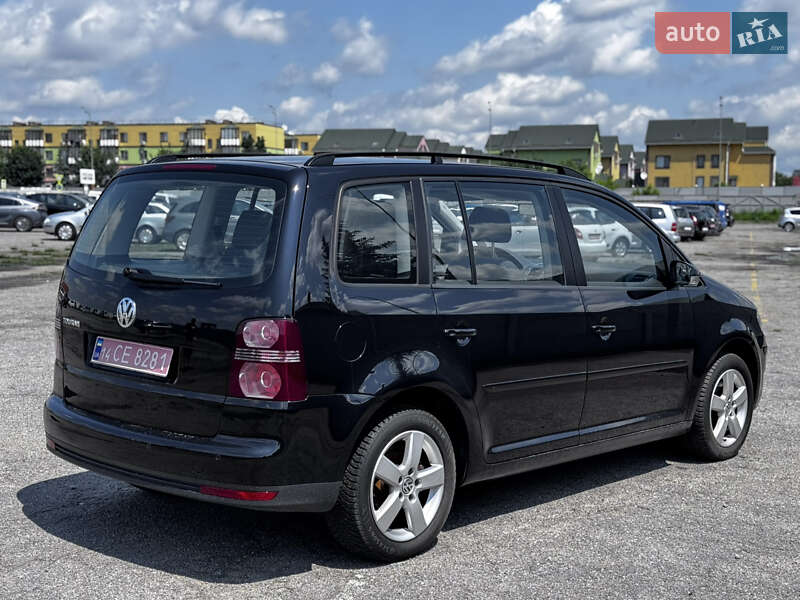 Минивэн Volkswagen Touran 2008 в Виннице