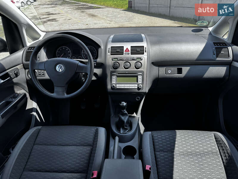 Минивэн Volkswagen Touran 2008 в Виннице