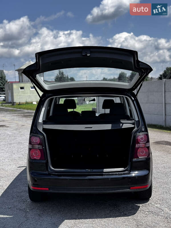 Минивэн Volkswagen Touran 2008 в Виннице