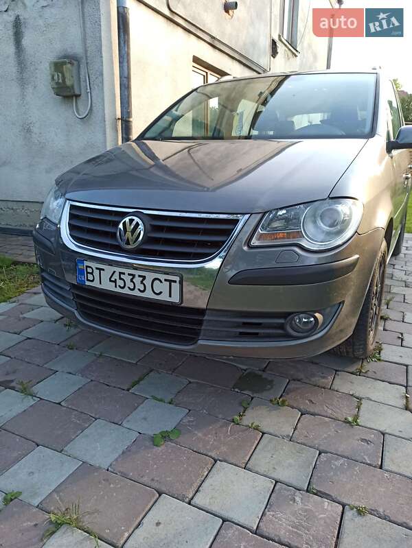 Мінівен Volkswagen Touran 2007 в Городку