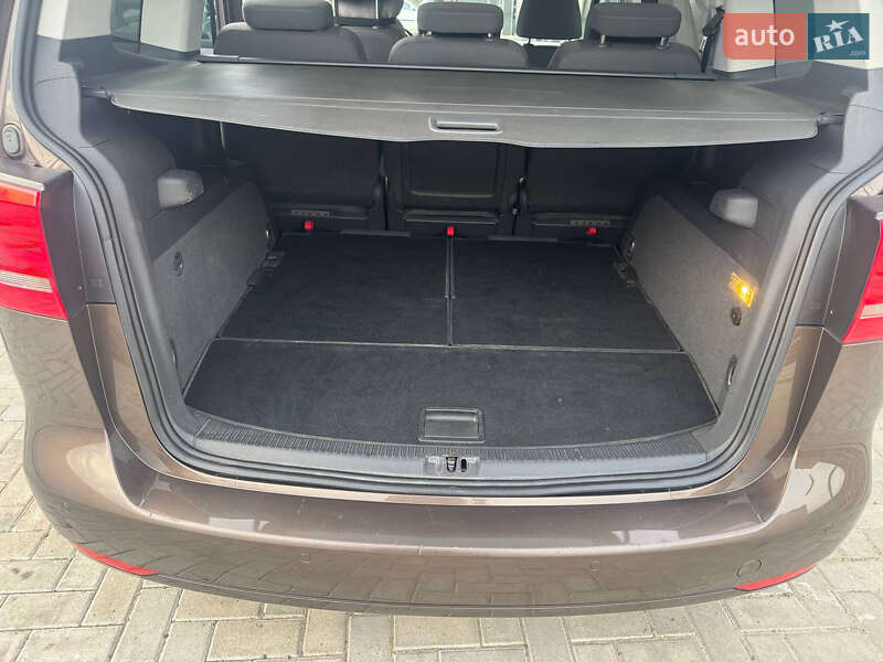 Минивэн Volkswagen Touran 2012 в Ужгороде