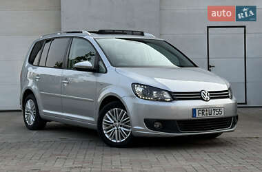Минивэн Volkswagen Touran 2015 в 