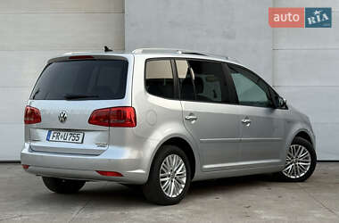 Минивэн Volkswagen Touran 2015 в 