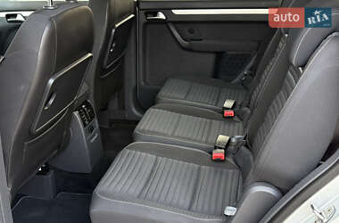 Минивэн Volkswagen Touran 2015 в 