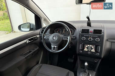 Минивэн Volkswagen Touran 2015 в 