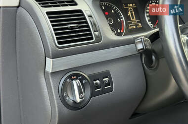 Минивэн Volkswagen Touran 2015 в 