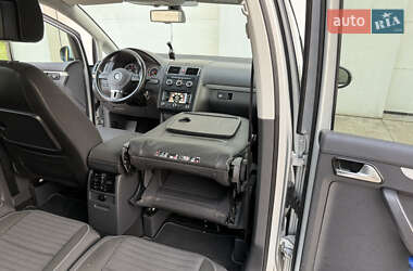 Минивэн Volkswagen Touran 2015 в 