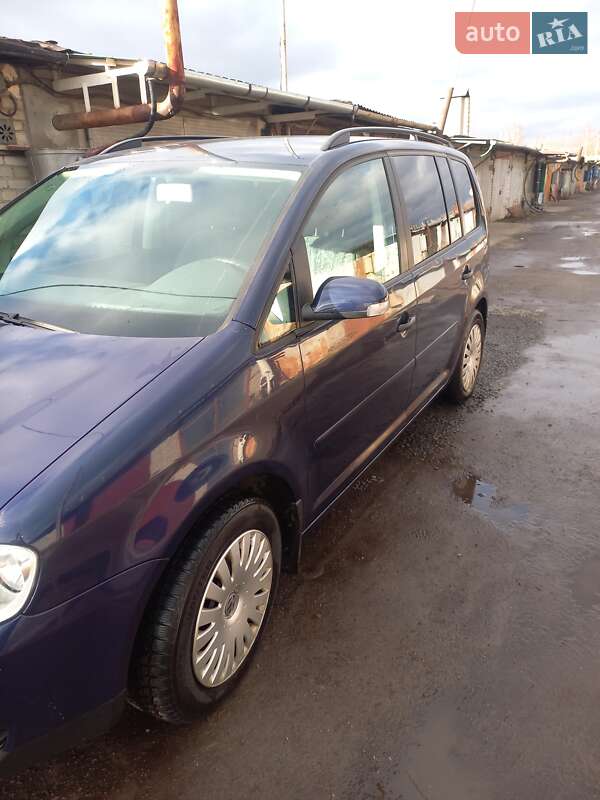 Минивэн Volkswagen Touran 2005 в Шептицькому
