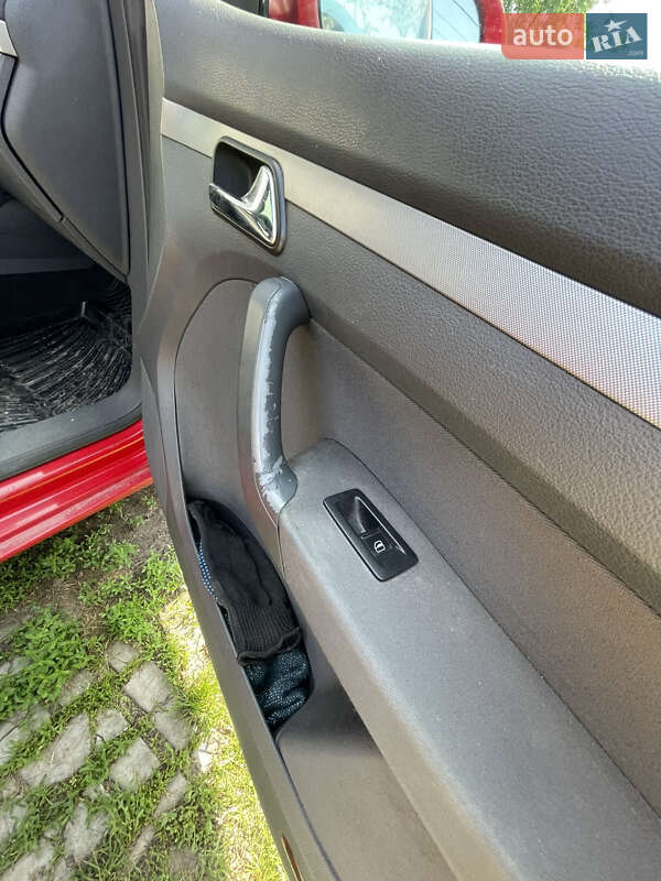 Мінівен Volkswagen Touran 2006 в Черкасах