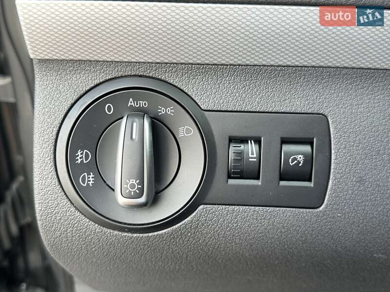 Мінівен Volkswagen Touran 2014 в Луцьку