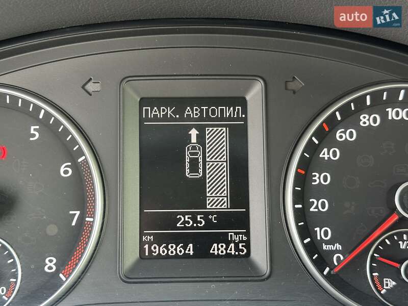 Мінівен Volkswagen Touran 2014 в Луцьку