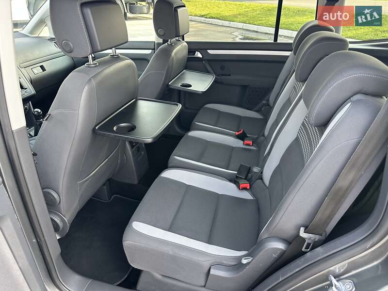 Мінівен Volkswagen Touran 2014 в Луцьку